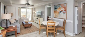 Cute Condo with Pool view. Water park is right outside your door!