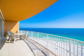 Appart'hôtel, 4 chambres | Enceinte de l’hébergement