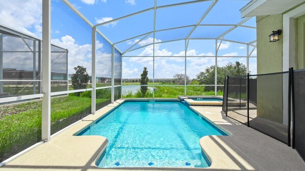 Una piscina riscaldata