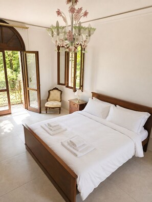 3 habitaciones, cuna de viaje, wifi gratis y ropa de cama 