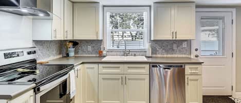 Cottage (3 Bedrooms) | Interior