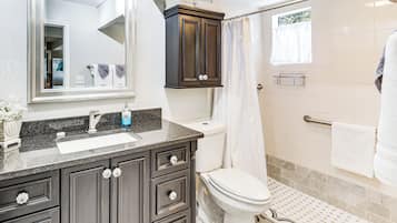Cottage (3 Bedrooms) | Interior