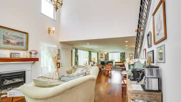 Casa (Multiple Bedrooms) | Interior
