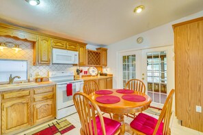 Microwave, oven, stovetop, dishwasher
