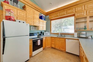 Apartment (0 Bedroom) | Interior