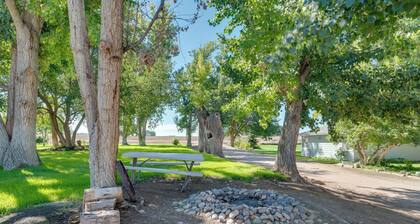 Cozy Idaho Retreat w/ Grill & Fire Pit!