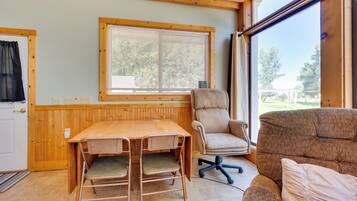 Apartment (0 Bedroom) | Interior