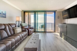 Apartment (1 Bedroom) | Interior - Pool Access: 8th-floor Condo on North Myrtle Beach (North Myrtle Beach)