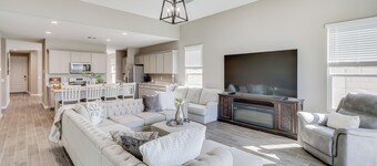 Maricopa Home w/ Yard - 1 Mi to Harrahs Casino!