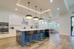 House (4 Bedrooms) | Private kitchen