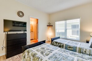 Casa (5 Bedrooms) | 5 dormitoris, planxa i posts de planxar i roba de llit 
