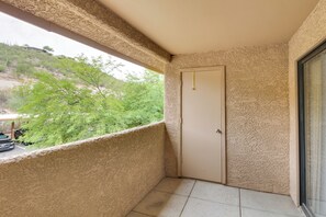 Apartment (2 Bedrooms) | Interior - Tucson Escape w/ Outdoor Community Pool & Hot Tub! (Tucson)