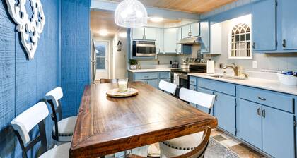 Kingston Cabin Rental: Walk to Lake Texoma Beaches