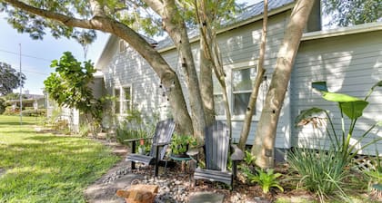 Fire Pit & Yard: Updated Winter Garden Home!