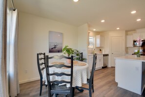Dining - Pet-friendly Merced Vacation Rental! (Merced)
