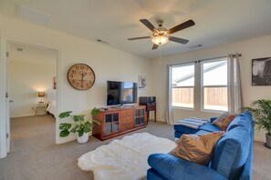 House (4 Bedrooms) | Living area | TV - Pet-friendly Merced Vacation Rental! (Merced)