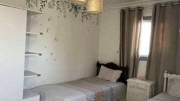 Shared Dormitory, 1 Bedroom, Balcony, City View | 1 bedroom