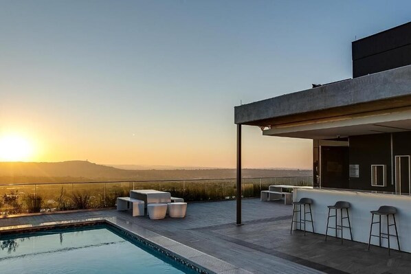 Pool - Park Central Rosebank/Sandton Loft (Johannesburg)