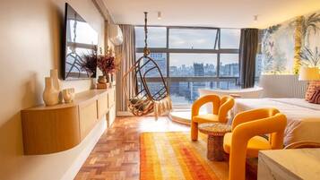 1 bedroom, iron/ironing board, internet, bed sheets