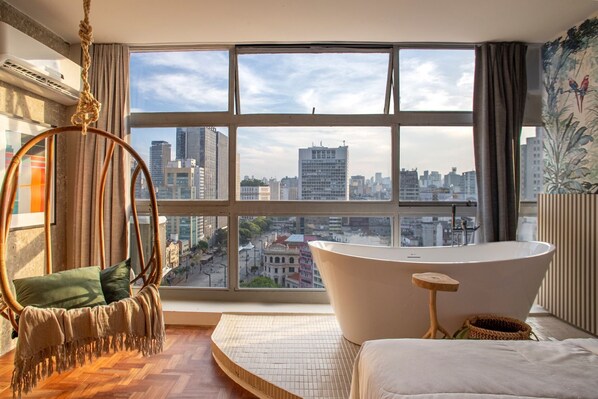 1 bedroom, iron/ironing board, internet, bed sheets