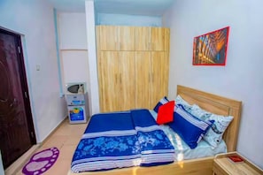 1 bedroom, WiFi, bed sheets