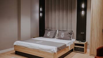 Chambre Double Standard | 1 chambre, coffres-forts dans les chambres, bureau
