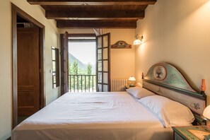 5 Schlafzimmer, Bügeleisen/Bügelbrett, kostenloses WLAN, Bettwäsche