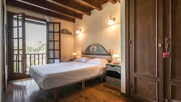 5 slaapkamers, een strijkplank/strijkijzer, gratis wifi, beddengoed