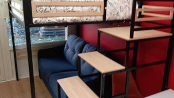 1 chambre, fer et planche Ă repasser, Wi-Fi, draps fournis