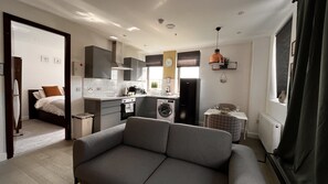 Standard Apartment, 1 Bedroom | Living area