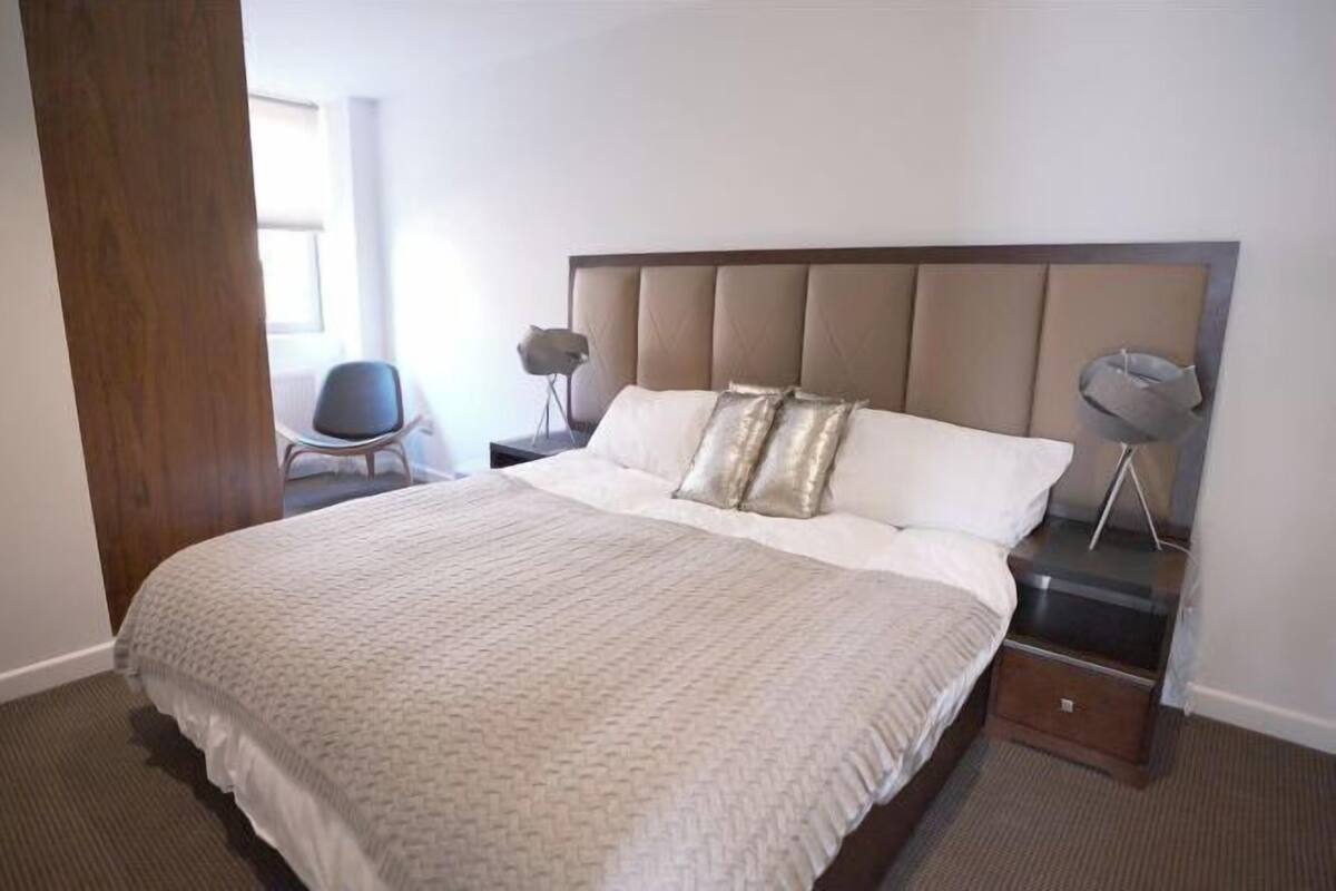 1 habitación, ropa de cama de alta calidad y decoración personalizada