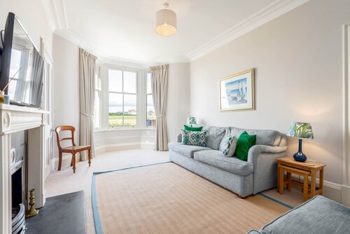 Inglisfield | Earlsferry