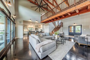 Smart TV, futbolito, tenis de mesa y estéreo