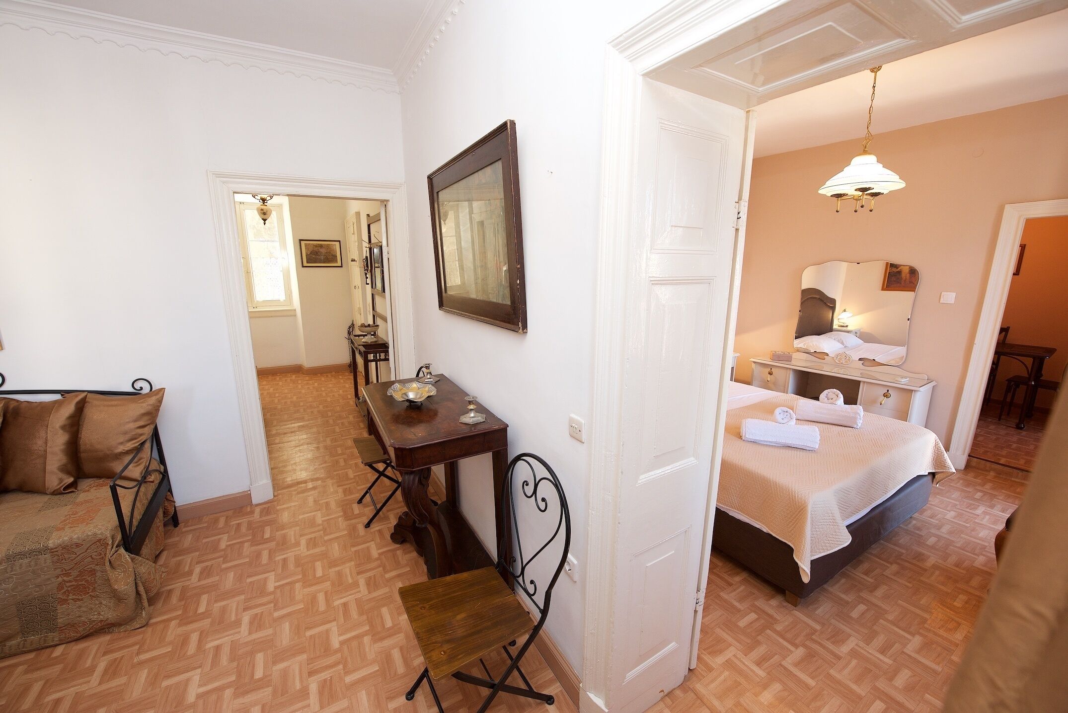 Classic Apartment | 1 bedroom, desk, iron/ironing board, free WiFi