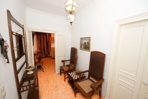 Classic Apartment | Living area