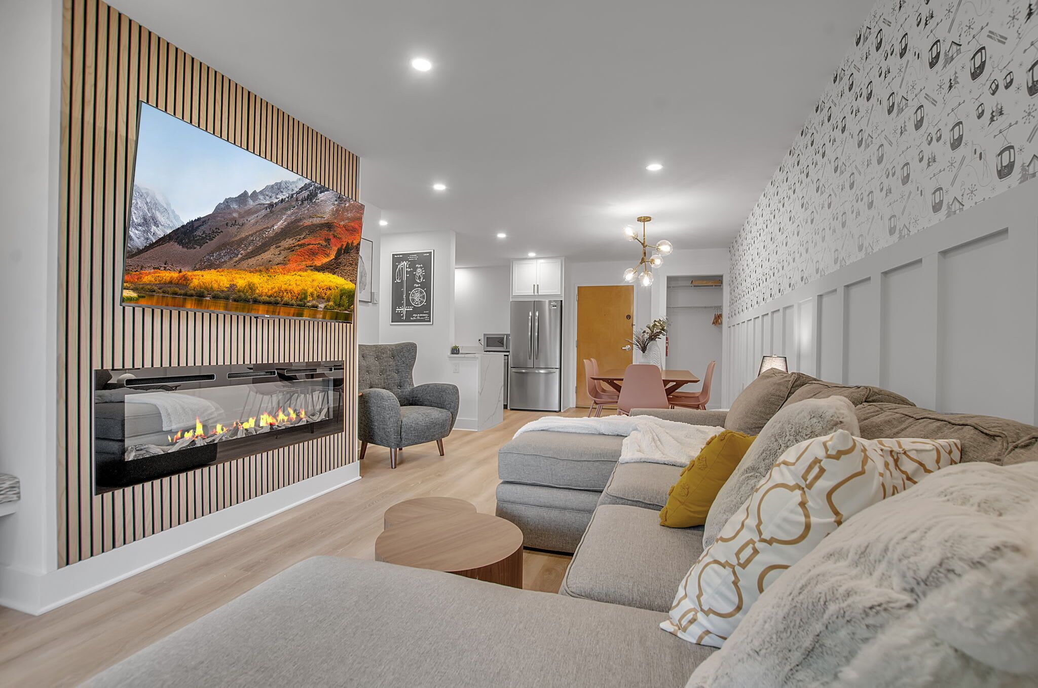 TV, fireplace, stereo