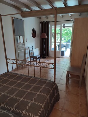 2 Schlafzimmer, Bügeleisen/Bügelbrett, WLAN, Bettwäsche