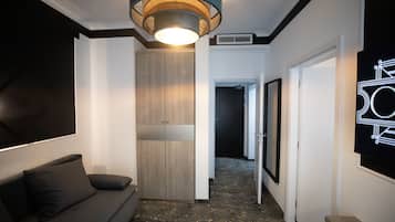 1 habitación, colchones con efecto memoria y minibar
