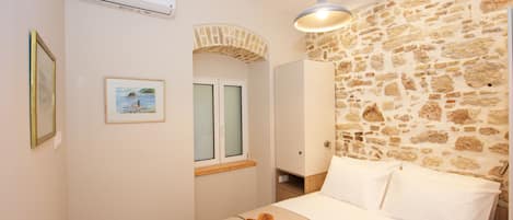 Lägenhet Deluxe | 1 sovrum, strykjärn/strykbräda och gratis wi-fi