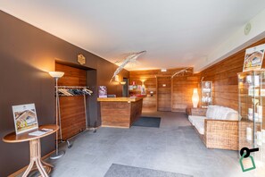 Sauna, hot tub, massages