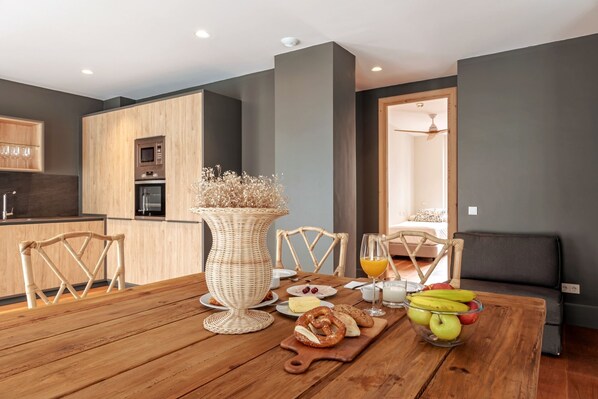 Dining - Reales Atarazanas Suite with Patio (Sevilla)