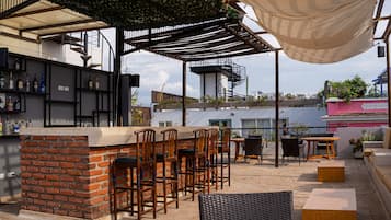 Poolside bar