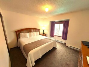 3 chambres, fer et planche à repasser, Wi-Fi gratuit, draps fournis