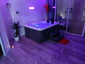Spa - Cocoonspa Love Room Avec Jacuzzi, Idéal Pour un Couple (Toulouse)