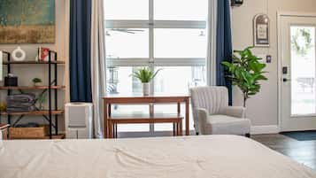 4 bedrooms, iron/ironing board, free WiFi, bed sheets