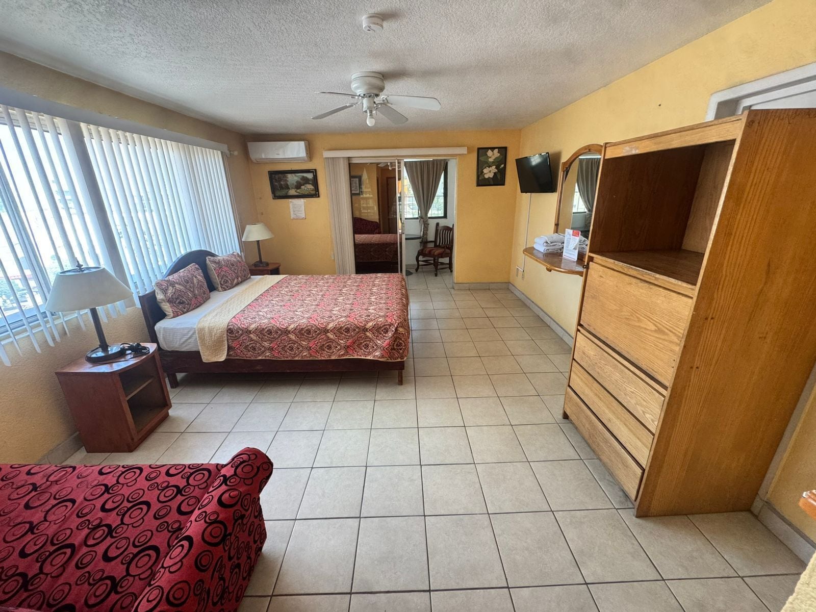 Classic Room, City View | Desk, iron/ironing board, free WiFi, bed sheets