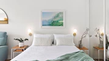 1 habitación, escritorio, tabla de planchar con plancha y wifi