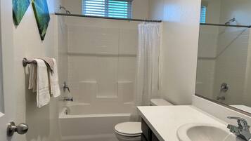 Toallas y papel de baño
