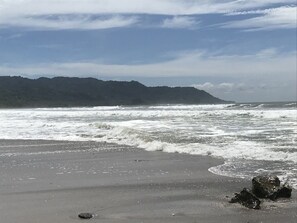 Una spiaggia nelle vicinanze