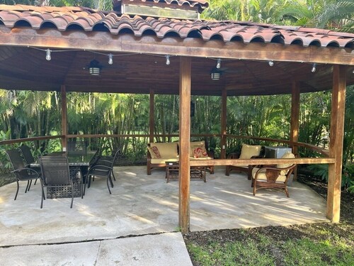 Beautiful 3 Bed/3Bath Home Steps from a Private Beach in Paradise!